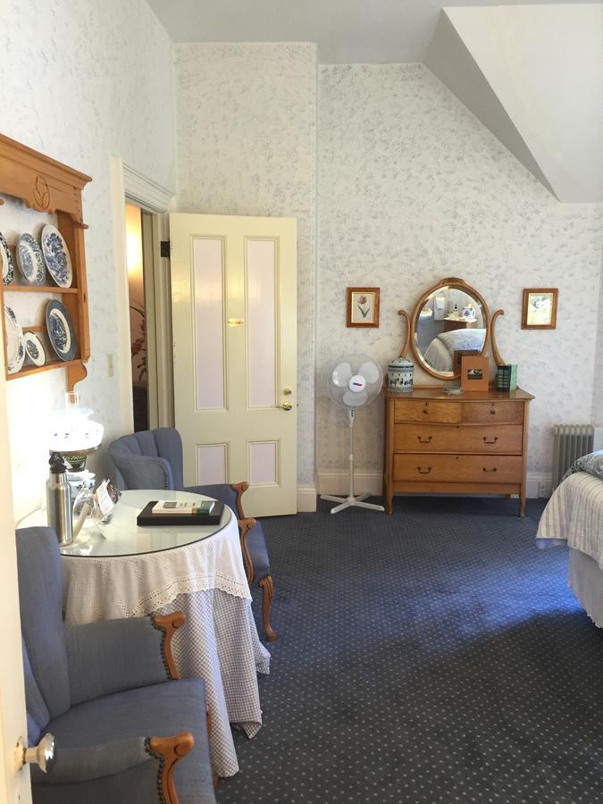 The Gables Wine Country Inn Santa Rosa Room photo